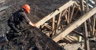 Профессиональный демонтаж стропильной системы от Сварной-Чрк в Черкесске от 563 рублей.