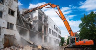 Промышленный демонтаж зданий Черкесск, цена от 2915 руб.