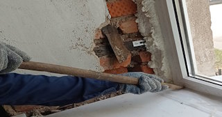 Демонтаж оконных откосов по выгодной цене от 512 руб. в Черкесске - Сварной-Чрк